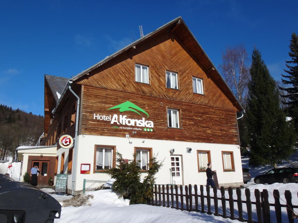 Hotel Alfonska Benecko Zewnętrze zdjęcie